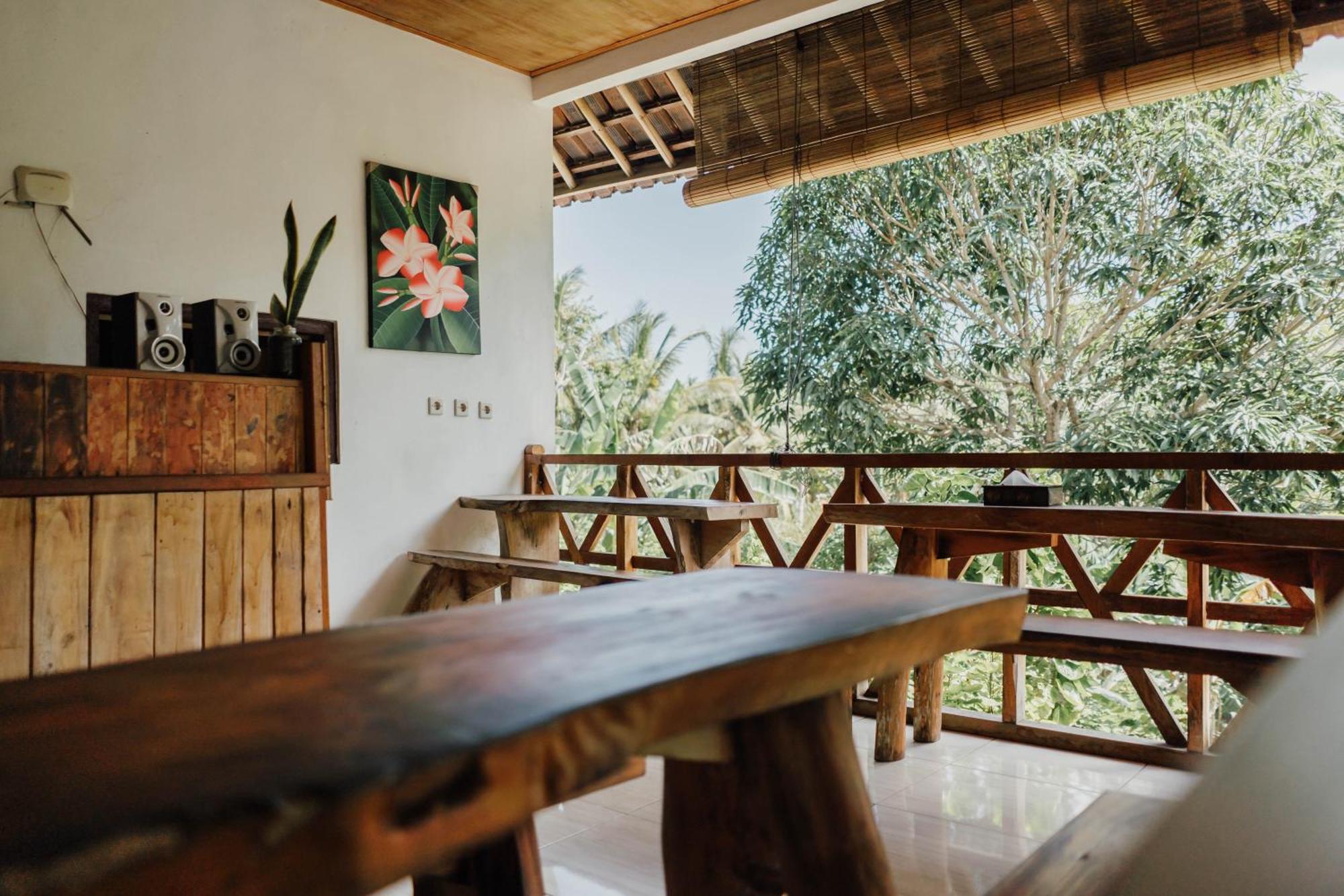 Batumadeg Temeling Jungle Inn מראה חיצוני תמונה